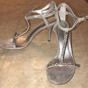 Gianni Bini silver heels
